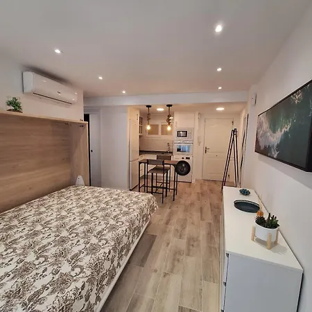 1room 100m From Levante *